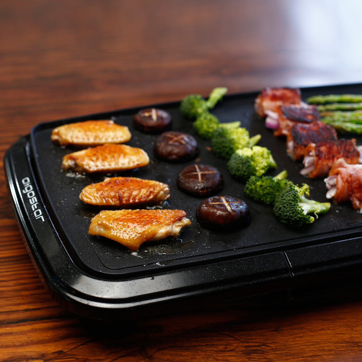 Aigostar Electric Griddle Nonstick 1500W Pancake Griddle 8-Serving Electric Indoor Grill 5-Level Control with Adjustable Temperature & Oil Drip Tray for Easy Cleaning, 20” x 10” Family-Sized, Black